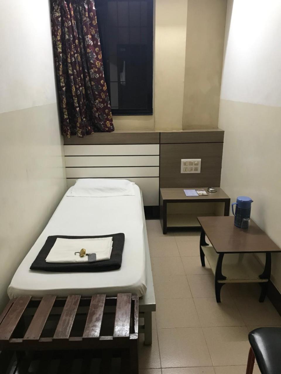 Hotel Satkar Cafeteria Belgaum Exterior photo