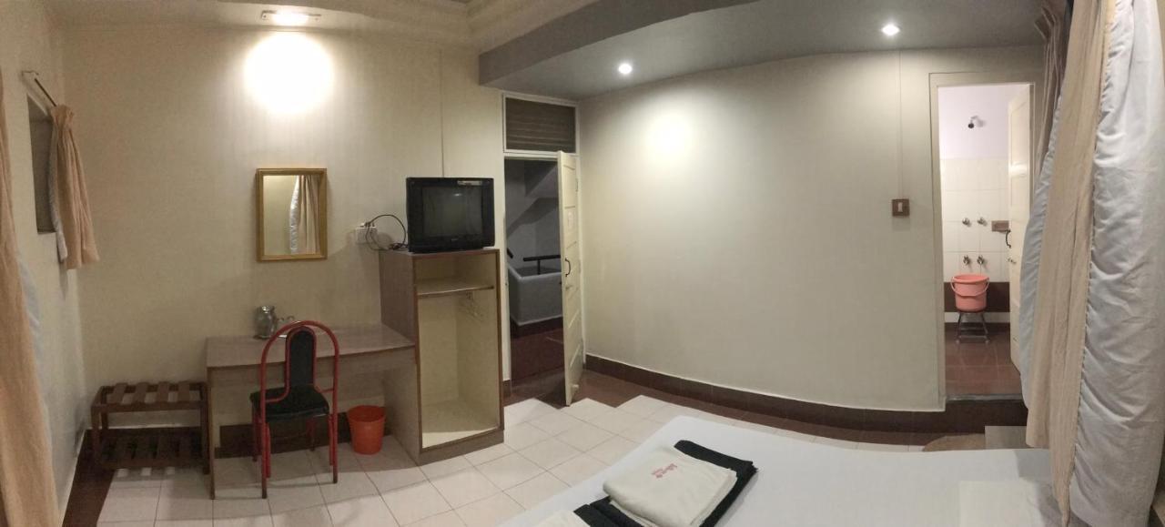 Hotel Satkar Cafeteria Belgaum Exterior photo