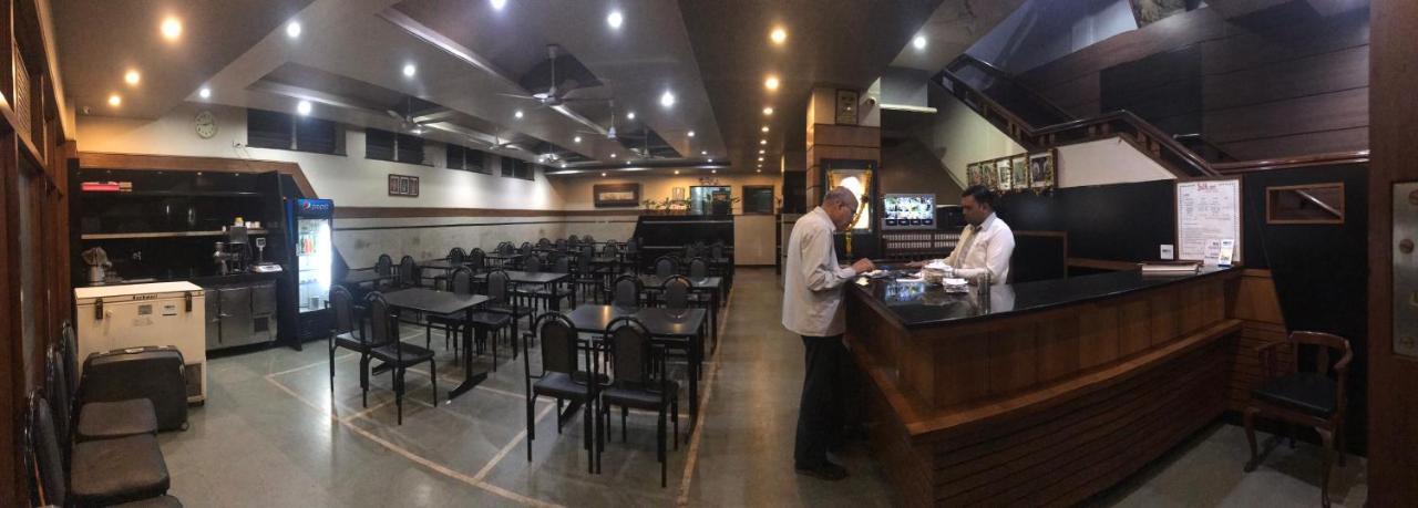 Hotel Satkar Cafeteria Belgaum Exterior photo
